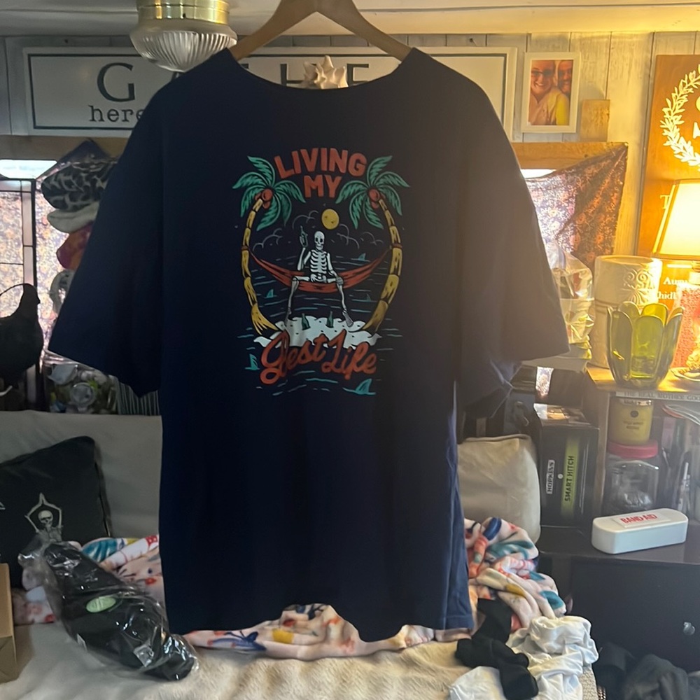 Novelty tee shirt